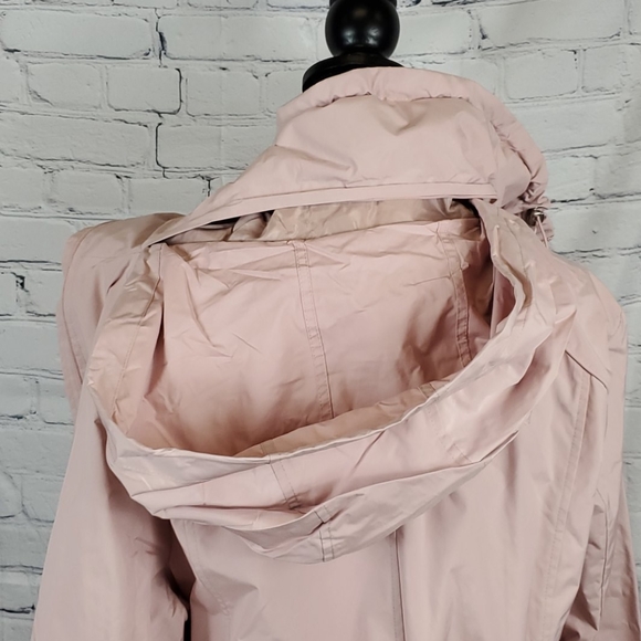 Cole Haan Packable Hooded Raincoat - Picture 6 of 11